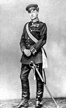 Paul von Hindenburg (1847-1934) als Leutnant und Regimentsadjutant (ab 1871), später Generalfeldmarschall der kaiserlichen Armee und 1925-1934 Reichspräsident der Weimarer Republik