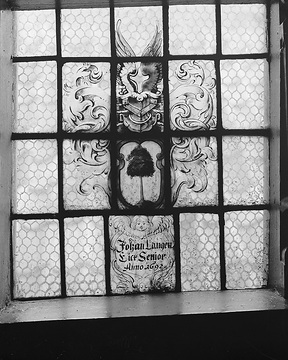 Fensterbierscheibe mit Metzgerwappen am Metzgeramtshauses in Lippstadt (erbaut 1692)