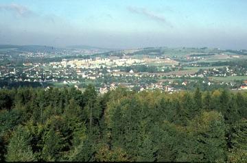 Blick vom Bismarckturm über die Stadt in das Ravensberger Hügelland