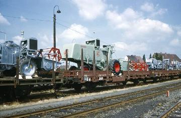 Claas Landmaschinen: Abtransport produzierter Mähdrescher mit der Eisenbahn
