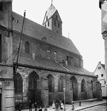 Die Marienkirche, romanische Basilika des 13. Jahrhunderts