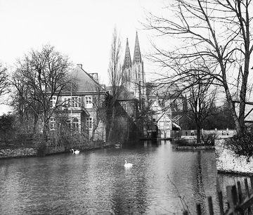 Der "Große Teich" mit Blick auf die Kirche St. Maria zur Wiese, ca. 1913.