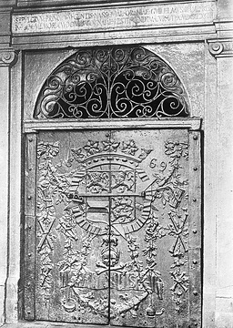 Portal der Fürstengruft im Unteren Schloss, um 1920?