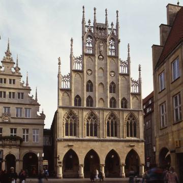 Das alte Rathaus: Gotische Giebelfront am Prinzipalmarkt