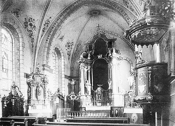 Kanzel und Altar in der Pfarrkirche St. Nikolaus (Altengeseke)