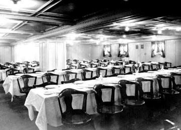 Speisesaal der 3. Klasse des Passagierdampfers "Columbus" der Reederei Norddeutscher Lloyd