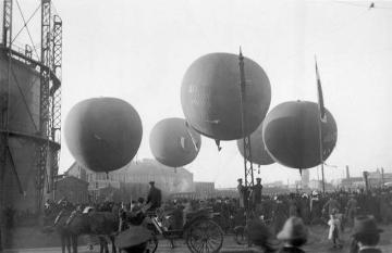 Internationale Freiballonwettfahrt in Münster 1912: Startvorbereitungen auf dem Freigelände an der "Gasanstalt" am Albersloher Weg