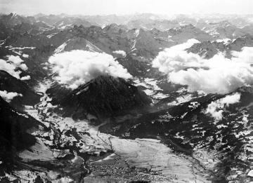 Die Allgäuer Alpen bei Oberstdorf (Bayern) (Aufnahme undatiert, geschätzt um 1930)