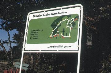 Hinweisschild zum Rundwanderweg Bösingfeld-Hohe Asch