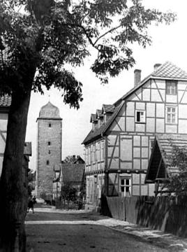 Haus der Kreishandwerkerschaft an der Unterstraße mit Blick auf den Frankenturm