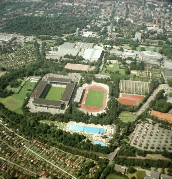 Dortmund, Westfalenstadion (ab 2005 "Signal Iduna Park") und Westfalenhallen