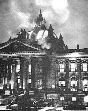 Der Reichstagsbrand in Berlin am Abend des 27.Februar 1933