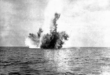 Kriegsschauplatz Skagerrak 1916: Unterwasserexplosion eines Torpedos