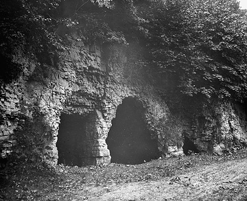 Eingang zur Drakenhöhle in Obermarsberg