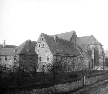 Das ehem. Franzikaner-Minoritenkloster (1233-1814) mit ev. Neu-St. Thomae-Kirche, gebaut um 1259, Aufnahmedatum der Fotografie ca. 1913.