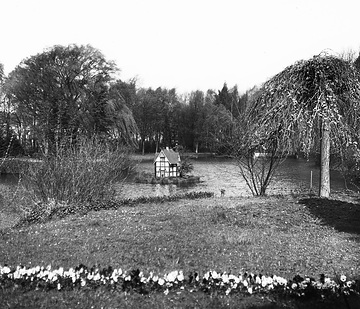 Teich in der Gartenanlage Schützenhof, ca. 1913.