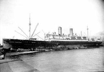 Der Südamerikadampfer "Sierra Ventana" der Reederei Norddeutscher Lloyd
