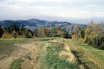 Blick vom Tönsberg bei Oerlinghausen zu den Bergkämmen im Nordwesten