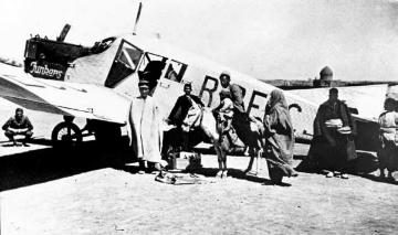 Anfänge der Luftfahrt: Eine Junkers F13 als Passagierflugzeug bei Isfahan