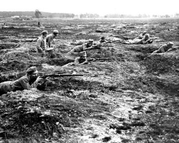 Infanterie im Ersten Weltkrieg: Schützengräben mit polnischen Legionären der österreichisch-ungarischen Armee