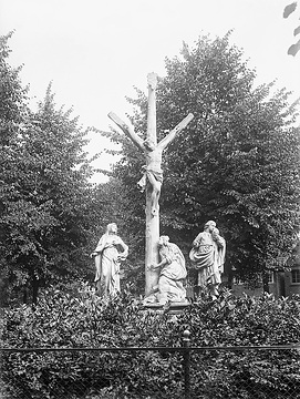 Kreuzigungsgruppe auf dem alten Kirchhof in Herzebrock