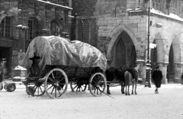 Pferdefuhrwerk auf dem winterlichen Prinzipalmarkt, um 1930?