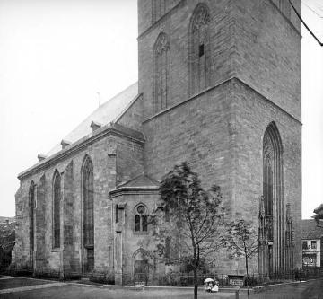 St. Petri-Kirche, Turmseite mit Portal, um 1920?, gotische Hallenkirche, erbaut 1320-1396 durch die Dortmunder Zünfte