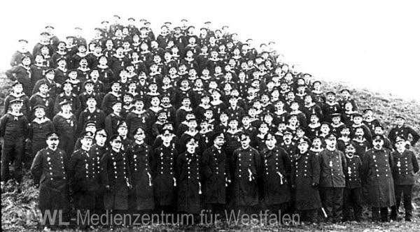 01_4970 MZA 544 Erster Weltkrieg: Bilder aus den Kriegsjahren 1915-1917 (Unterrichtsmaterial 1917)