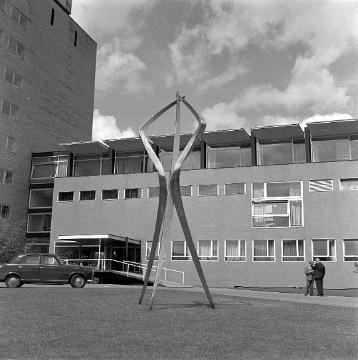 Sanatorium der Landesversicherungsanstalt Westfalen (LVA), Bad Salzuflen: Ansicht des Eingangsportals 1960.