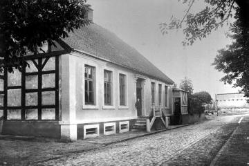 Westerkappeln in Ansichten von 1897: Wohnhaus an der gepflasterten  Hauptstraße