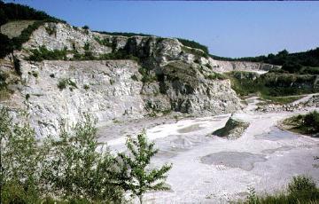 Kalksteinbruch 'Großer Berg' bei Künsebeck