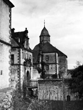 Schloss Eringerfeld, Torhaus und Kapelle - ehem. Wasserschloss, erbaut 1676-1699, Baumeister Ambrosius von Oelde
