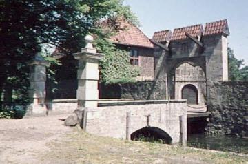Burg Vischering: Zugbrücke und Toranlage