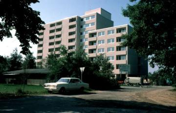 Westfälische Klinik für Psychiatrie Gütersloh, Personalwohnheim, 1974.