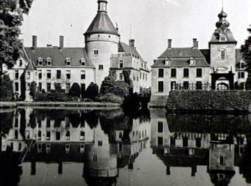 Schloss Anholt, Hauptburg und Vorburg von Westen, um 1940?