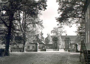 Kloster Corvey, ehem. Benediktinerabtei, 1950: Barocke Toranlage von Westen