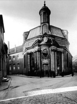 Clemenskirche mit Verbindungsflügel zum Clemenshospital, Münster. Erbaut 1745-1753 von Johann Conrad Schlaun, im Zweiten Weltkrieg zerstört, 1956-1973 nach Originalplänen wiederhergestellt. Undatiert. Ansicht um 1910?