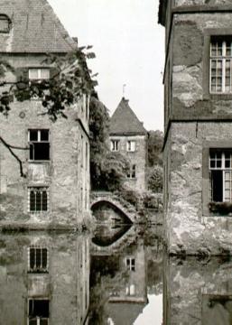 Schloss Tatenhausen, Bokel: Teilansicht von Westen