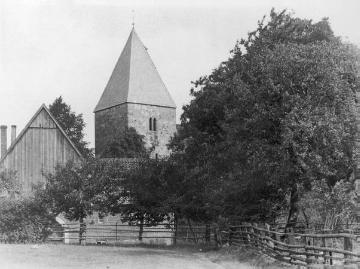 Meinberg: Ev.-ref. Pfarrkirche am westlichen Ortsrand, erbaut im 12. Jh. (Aufnahme um 1930?)