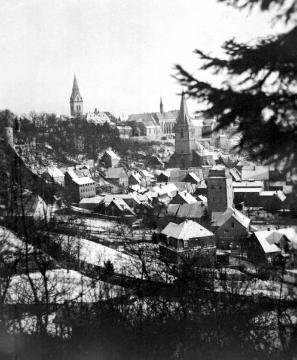 Blick vom Osterberg auf die winterliche Stadt