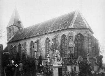 St. Pankratius in Dülmen-Buldern, erbaut im 11. Jh., später Gruftkirche der Familie von Romberg, undatiert, um 1920?