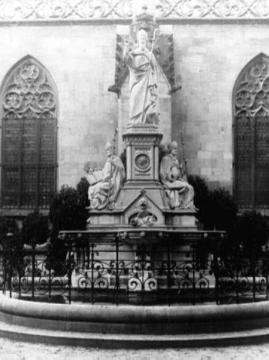 Ludgerus-Brunnen am St. Paulus-Dom, 1889 aufgestellt