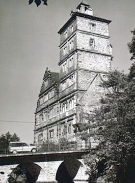 Schloss Brake, Nordflügel und Eckturm