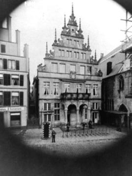 Prinzipalmarkt: Die alte Stadtwache um 1865 vor dem Stadtweinhaus
