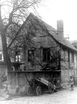 Rückseite des Hauses Kreuzstraße 12 während des Wiederaufbaus