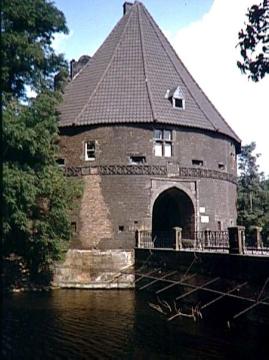 Das Torhaus von Schloss Bladenhorst