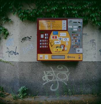 Zigarettenautomat an der Staufenstraße/Ecke Stolbergstraße