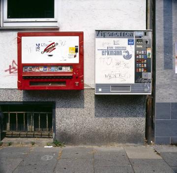 Kondomautomat und Zigarettenautomat an der Wolbecker Straße