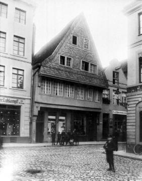 Spiekerhof 2: Das einzige Fachwerkhaus Osnabrücker Bauart vor dem Abriß 1910