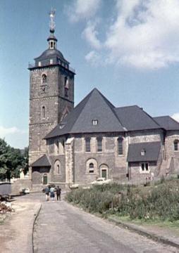 Seitenansicht der evangelischen Nikolaikirche